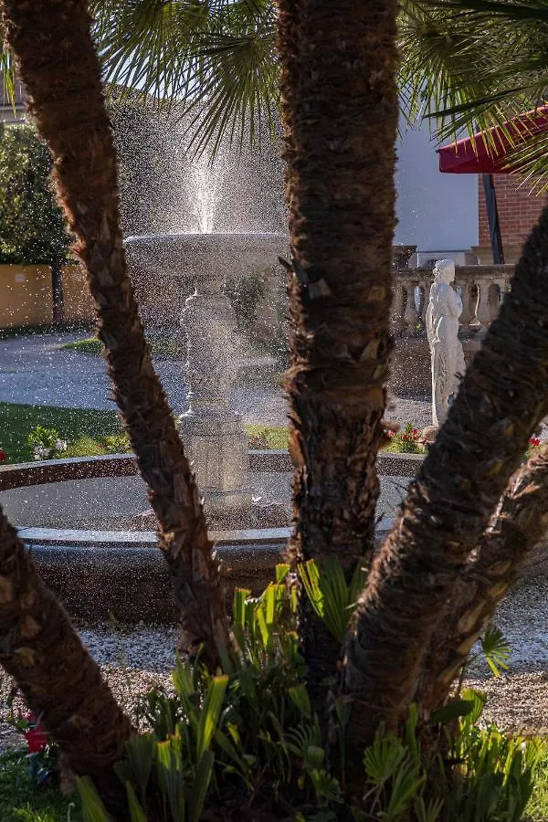 The Rif - Boutique Hotel Pisa 0*,  Italia